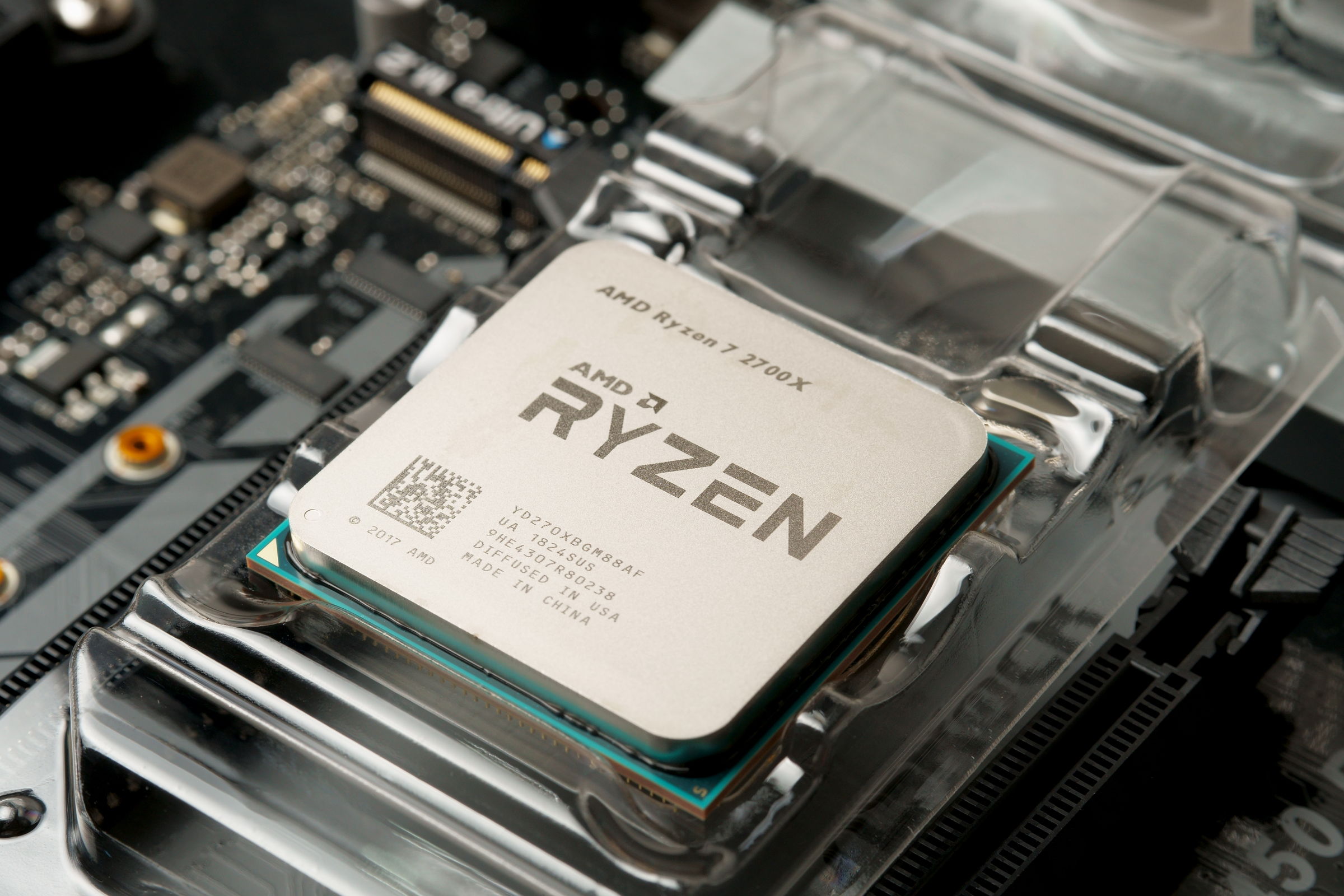 自作PC RYZEN 7 2700X/DDR4/SSD/Vega 56 | www.africa-line.com