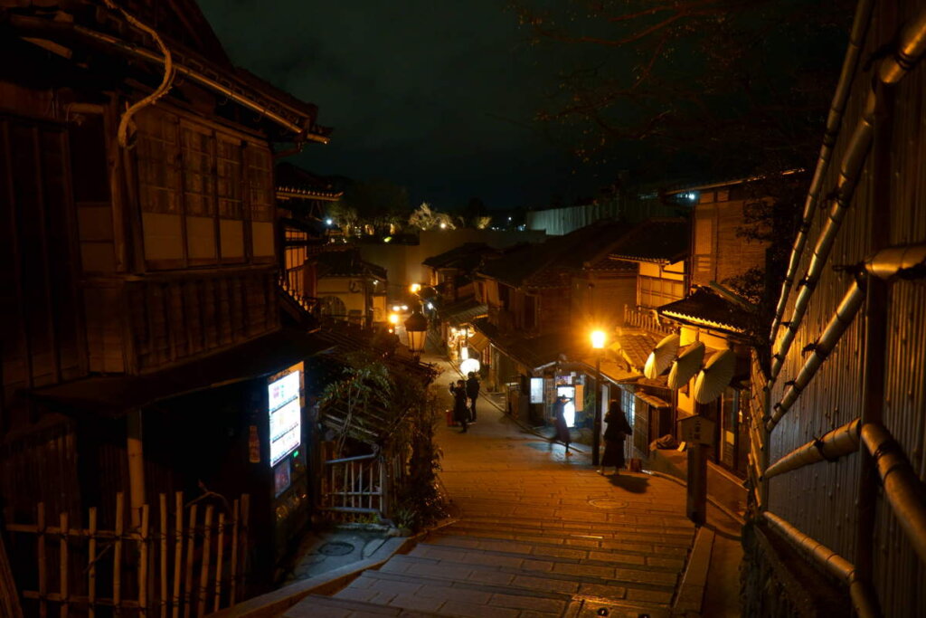 京都清水寺の二年坂(現像前)