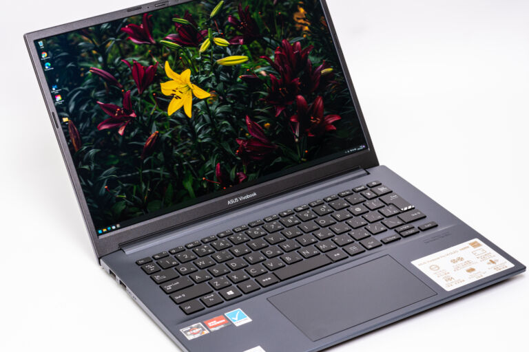 The featured image of 有機 EL が美しい高性能な Vivobook Pro 14 OLED をレビューします！