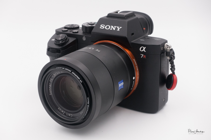 The featured image of Sony Alpha Blog : Sony Zeiss Sonnar T* FE 55 mm F1.8
